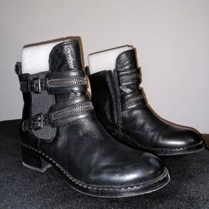 Gentle Souls by Kenneth Cole boots, size 6.5